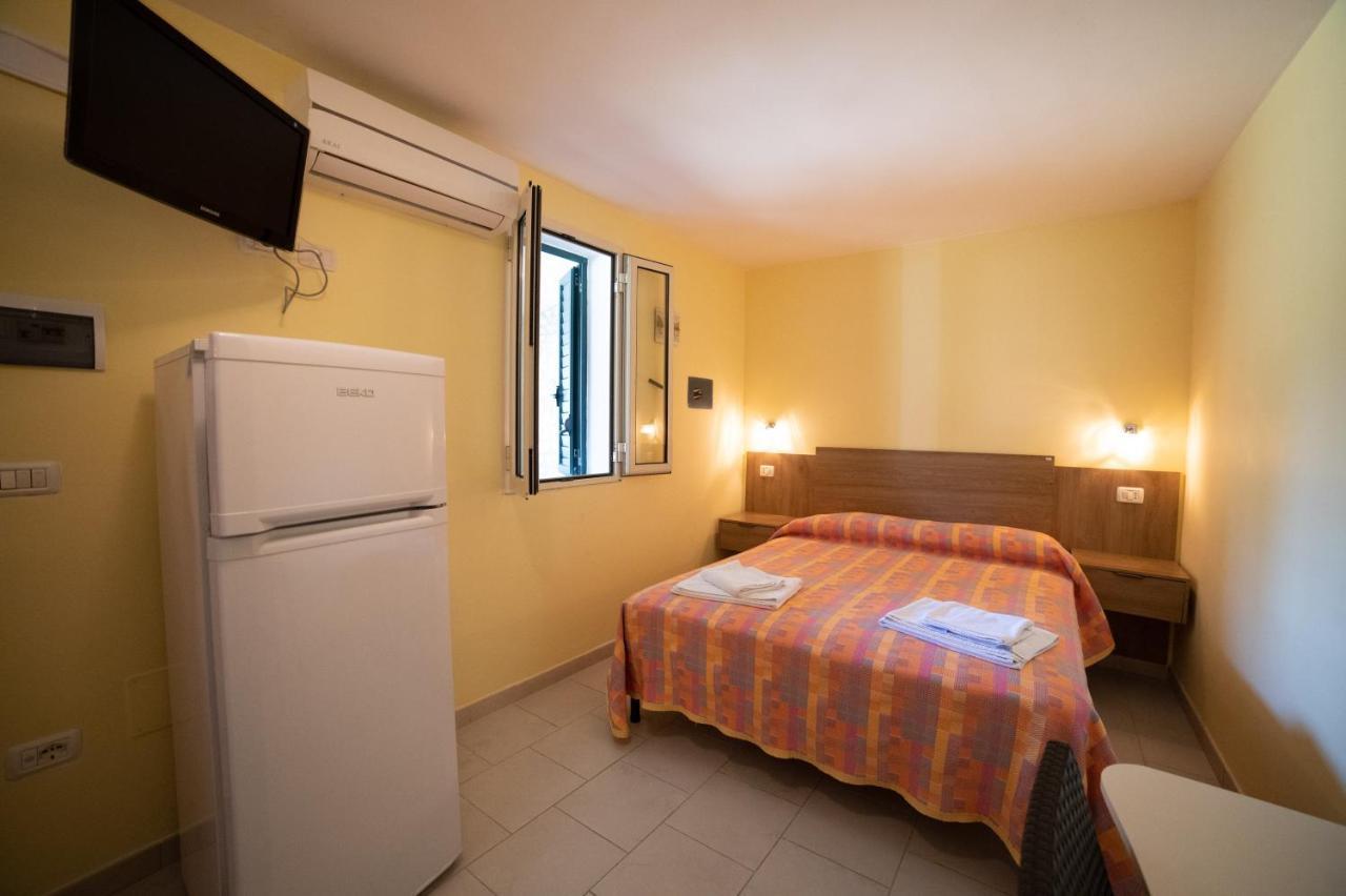 Bed and Breakfast Coppola Rossa Relax В'єсте Екстер'єр фото